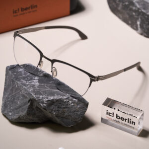 ic! Berlin the lone wolf large graphite 51.19.145